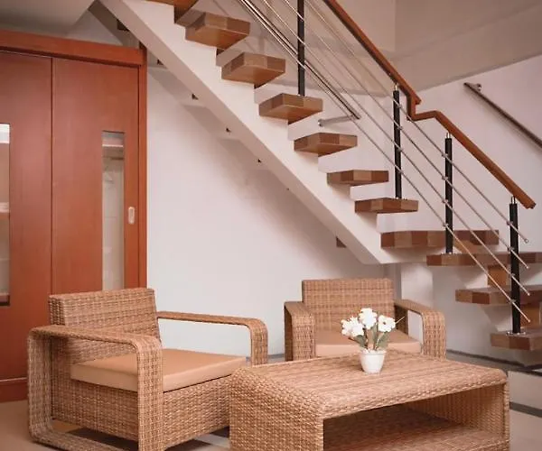E Luxury Seminyak By Innapps ホテル 3*